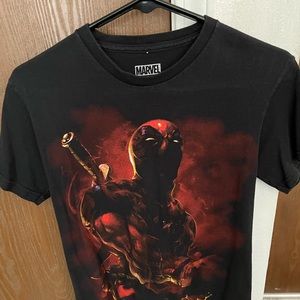 Deadpool marvel black small shirt